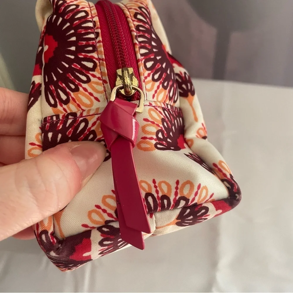 TORY BURCH SMALL FLORAL COSMETIC MAKEUP TOILETRY CASE BAG CREAM PLUM MAGENTA